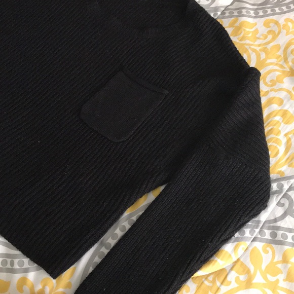 Black Long Sleeve cotton crop top. - Picture 2 of 3